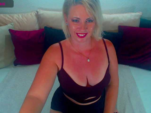 Alexin-McQueen live cam on BongaCams