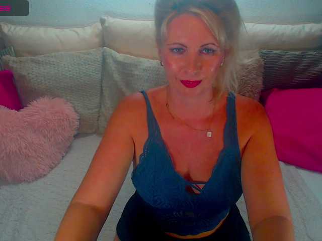 Alexin-McQueen live cam on BongaCams