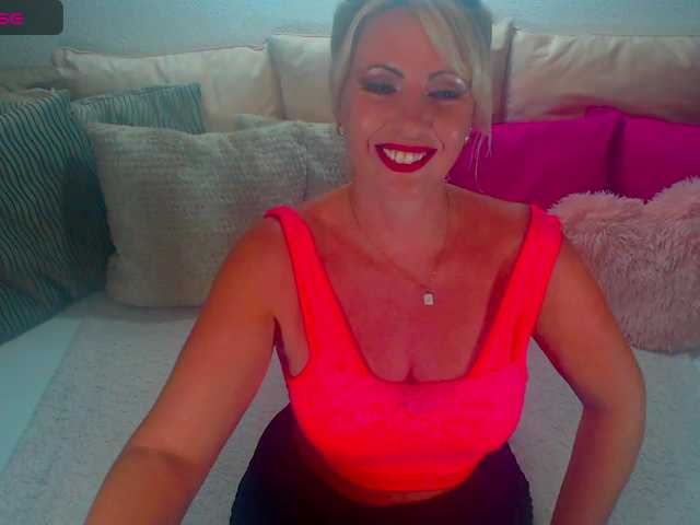 Alexin-McQueen live cam on BongaCams