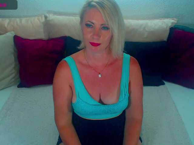 Alexin-McQueen live cam on BongaCams