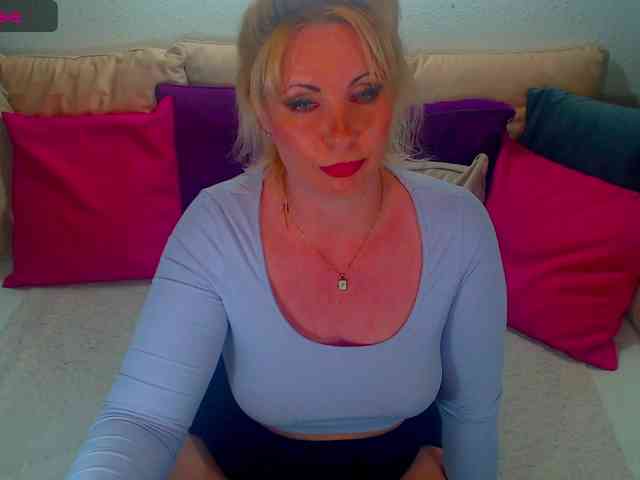 Alexin-McQueen Live Webcam on BongaCams