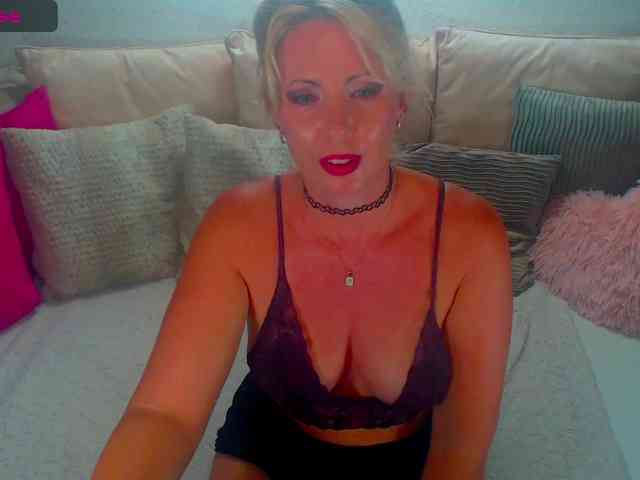 Alexin-McQueen Live Webcam on BongaCams