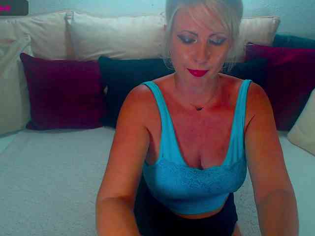 naked chat room Alexin-McQueen