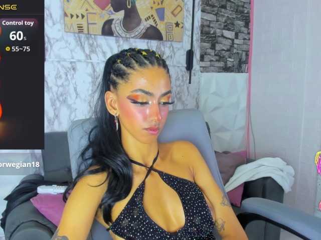 queencuarxxo, en directo ahora en BongaCams