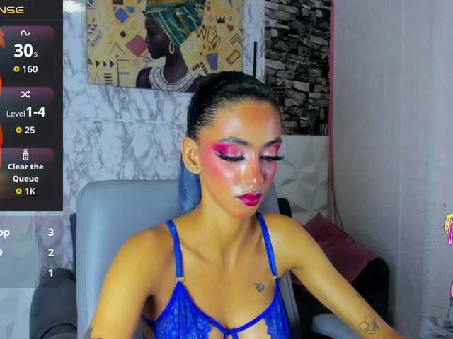 queencuarxxo live webcam show