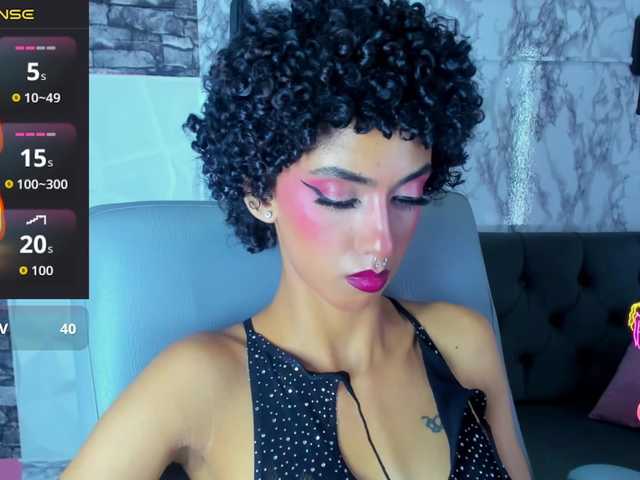 queencuarxxo live cam on BongaCams