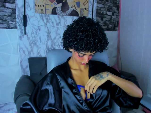 queencuarxxo live cam on BongaCams