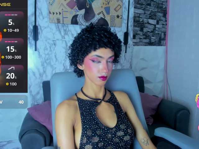 queencuarxxo live webcam show
