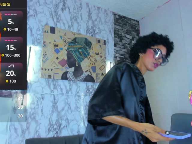 queencuarxxo live cam on BongaCams