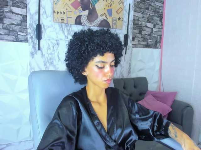 queencuarxxo live cam on BongaCams