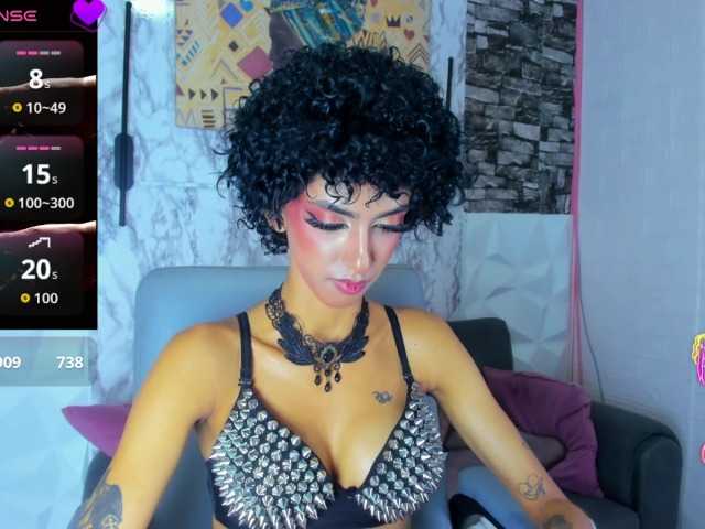 queencuarxxo live cam on BongaCams