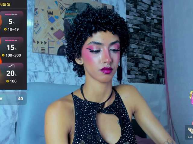queencuarxxo live webcam show