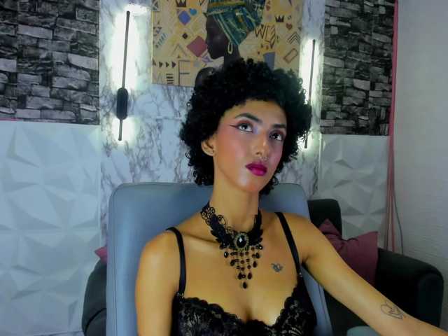 queencuarxxo live cam on BongaCams