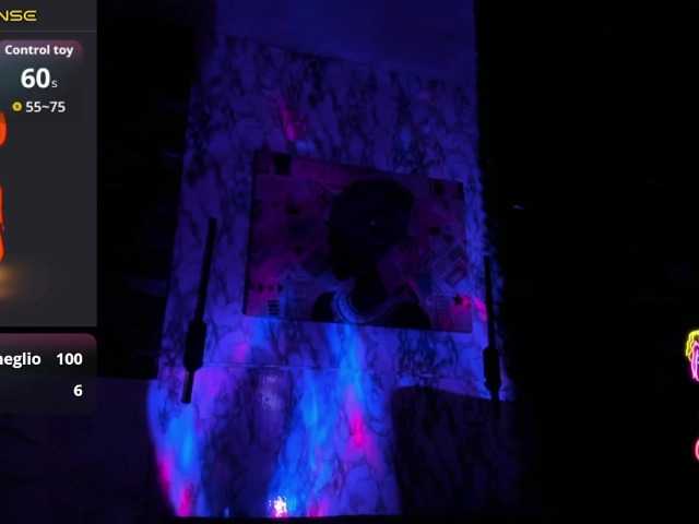 queencuarxxo, en directo ahora en BongaCams