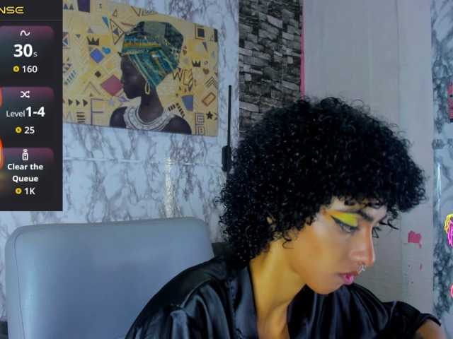 queencuarxxo live cam preview