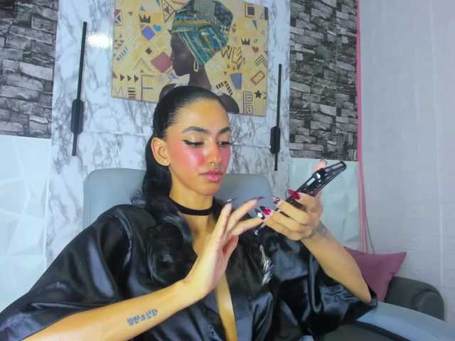 queencuarxxo live cam on BongaCams