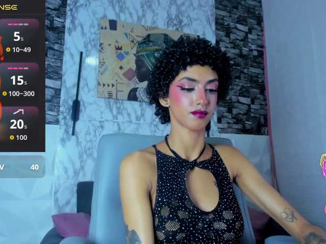 queencuarxxo live webcam show