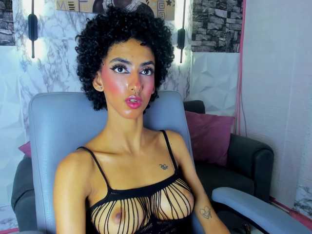 queencuarxxo live cam on BongaCams