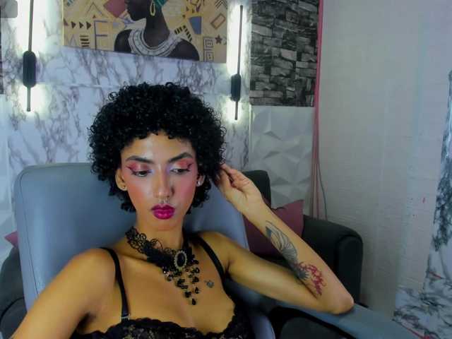 queencuarxxo live cam on BongaCams