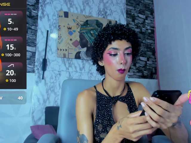 queencuarxxo live webcam show