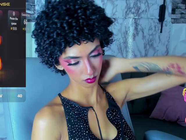 queencuarxxo Live Cam on BongaCams