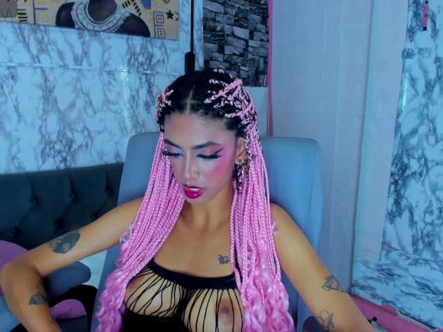 queencuarxxo webcam