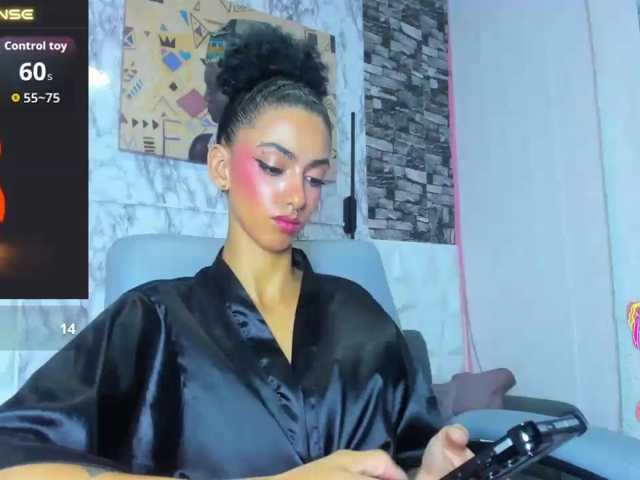 queencuarxxo live cam on BongaCams