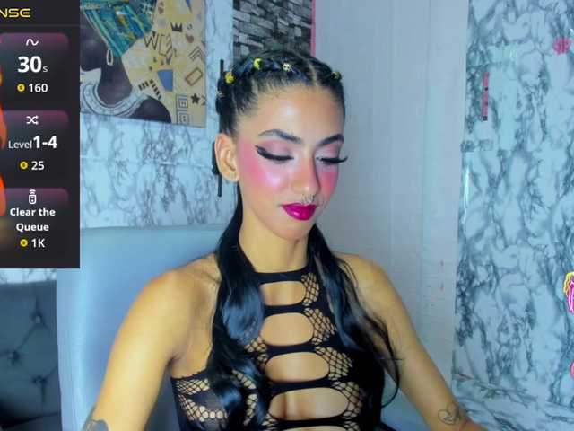 queencuarxxo live cam on BongaCams
