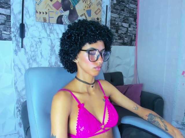 queencuarxxo live cam on BongaCams