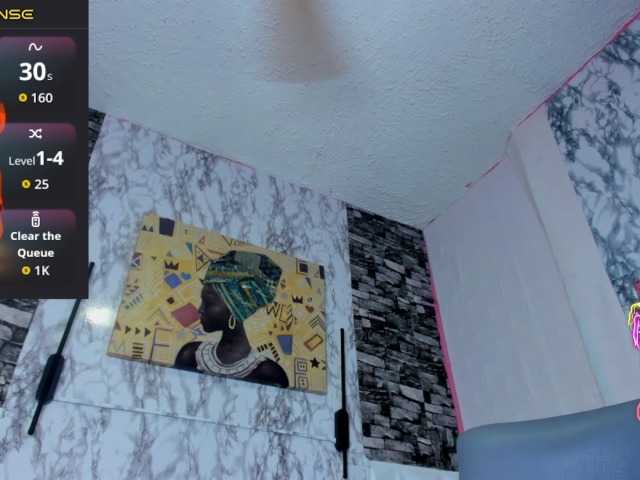 queencuarxxo live cam on BongaCams