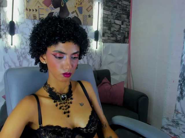queencuarxxo live cam on BongaCams