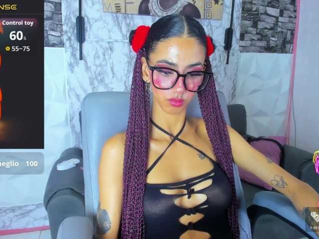 queencuarxxo, live now on BongaCams
