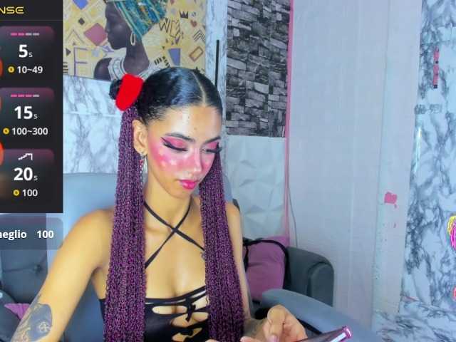 queencuarxxo, live now on BongaCams