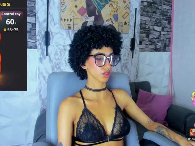 queencuarxxo live cam on BongaCams