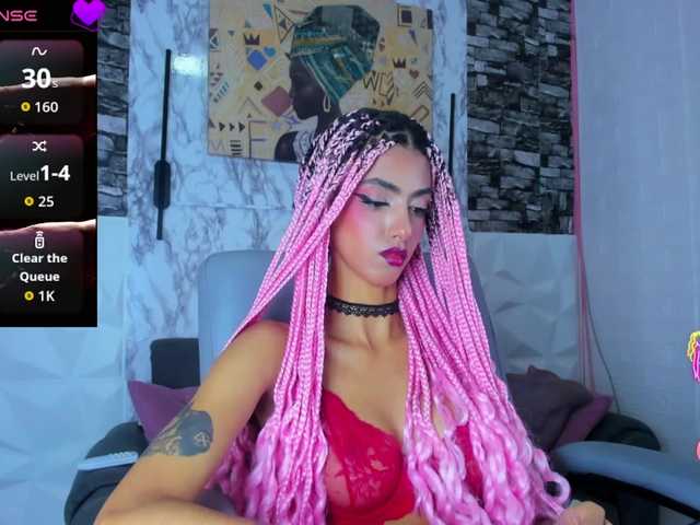 queencuarxxo's BongaCams show and profile