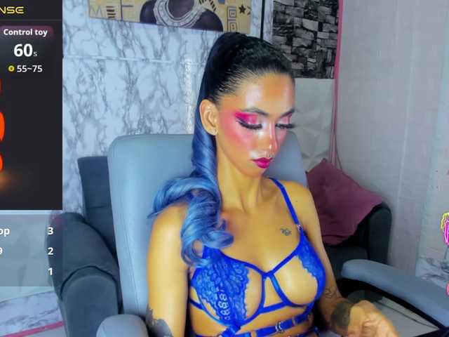 queencuarxxo live cam on BongaCams