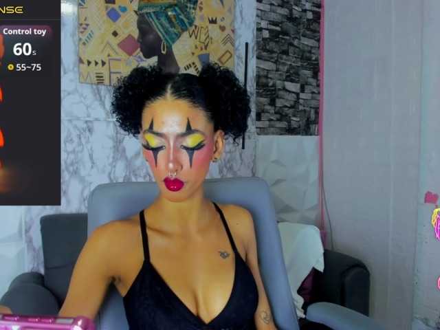 queencuarxxo live cam preview