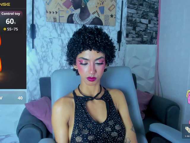 queencuarxxo live webcam show