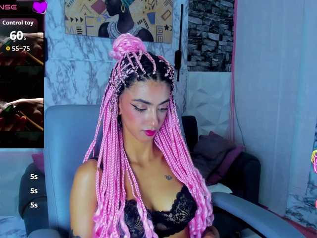 queencuarxxo's BongaCams show and profile