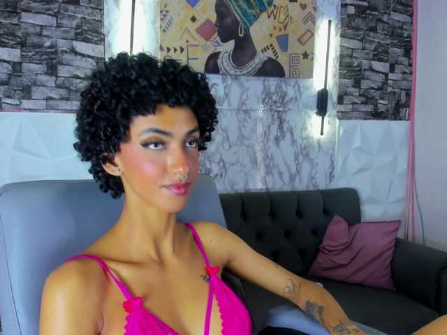 queencuarxxo live cam on BongaCams