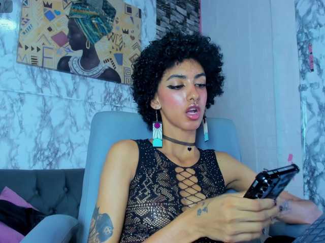 queencuarxxo live cam on BongaCams
