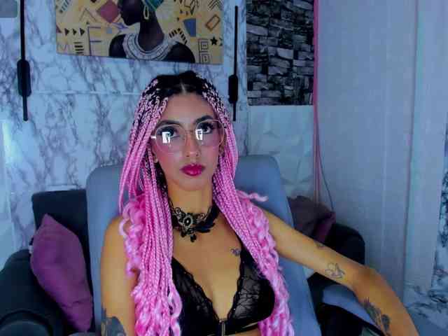 queencuarxxo webcam