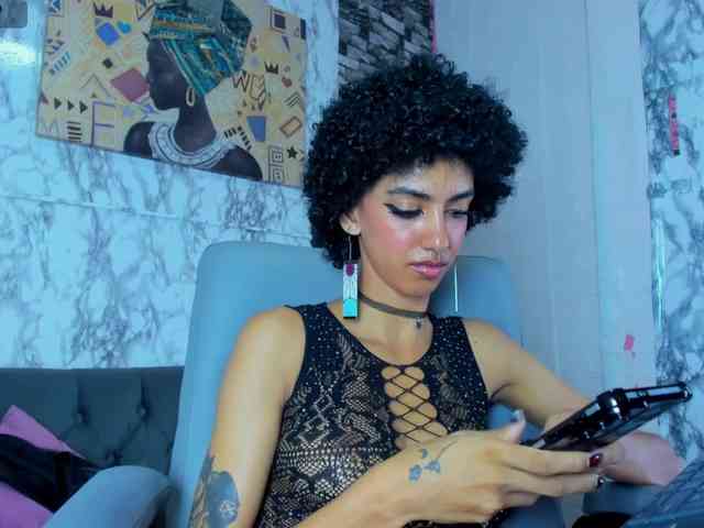 queencuarxxo webcam