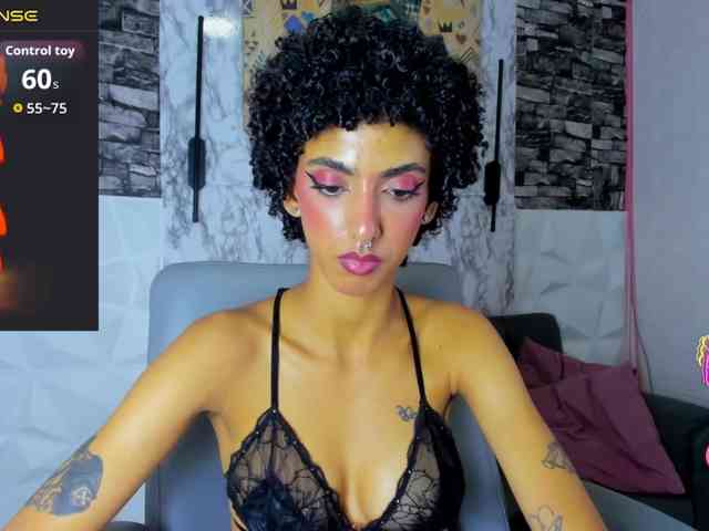 queencuarxxo webcam