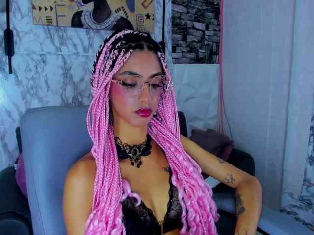 queencuarxxo webcam