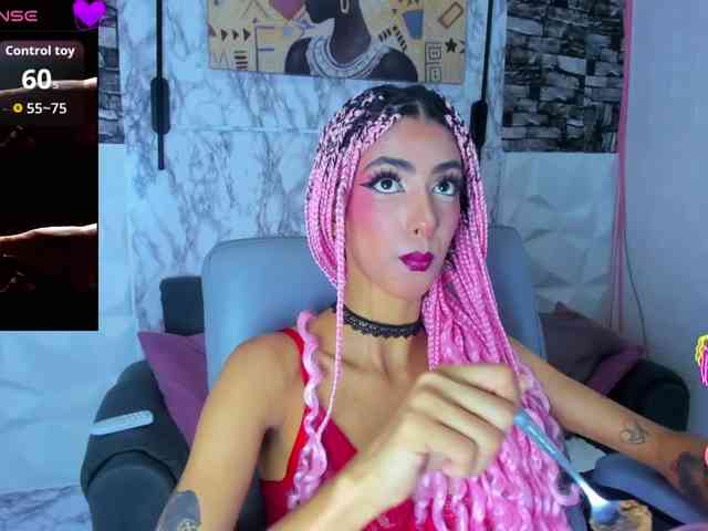queencuarxxo webcam