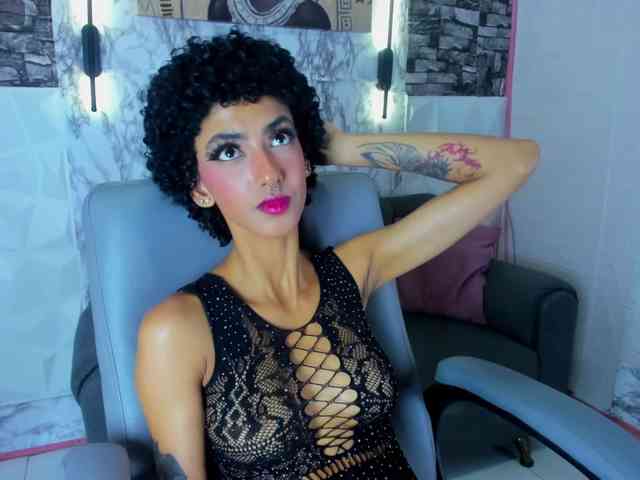 queencuarxxo webcam