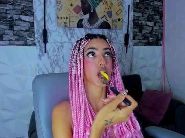 queencuarxxo webcam