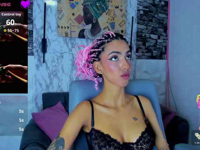 queencuarxxo webcam