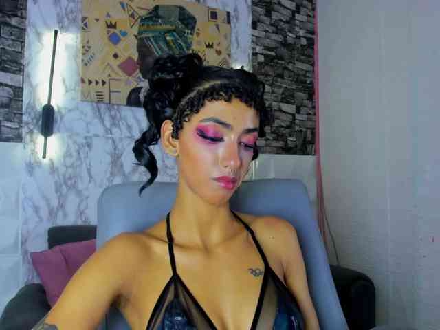 queencuarxxo webcam